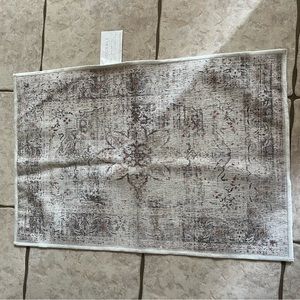 NEW Ruggable 2’x3’ Kamran Rug